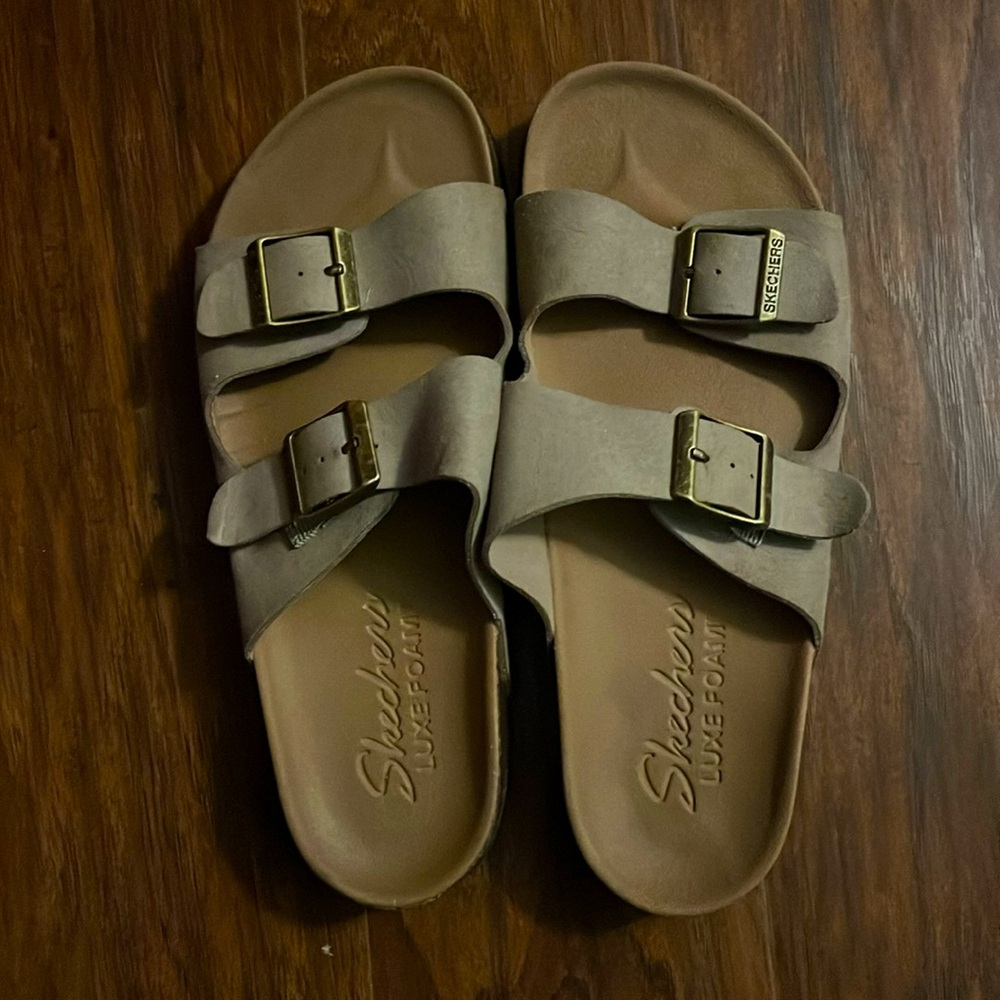 Sketchers Luxe Foam Sandals sz 7
